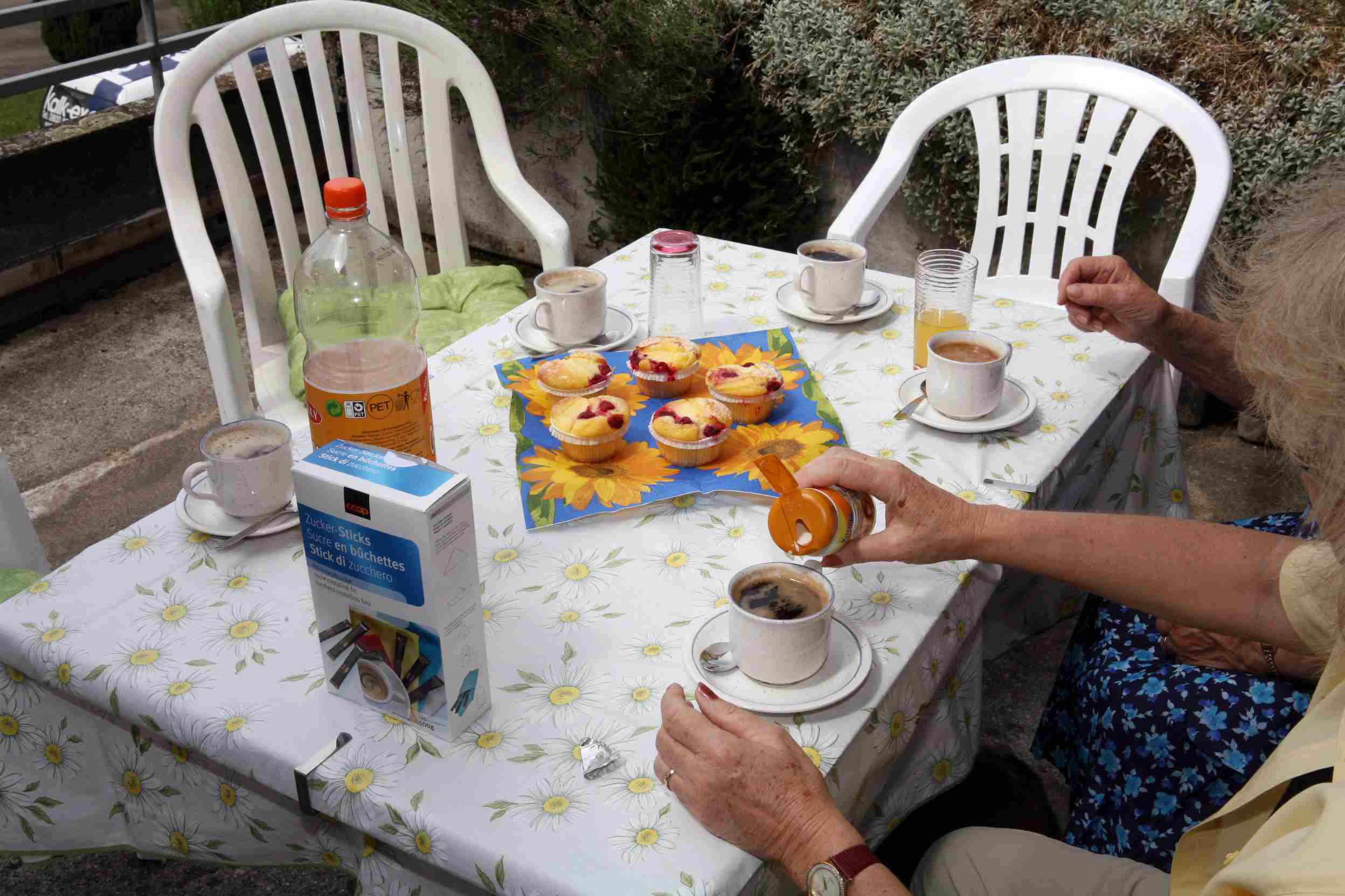 Gemeinsamer Kaffeetisch